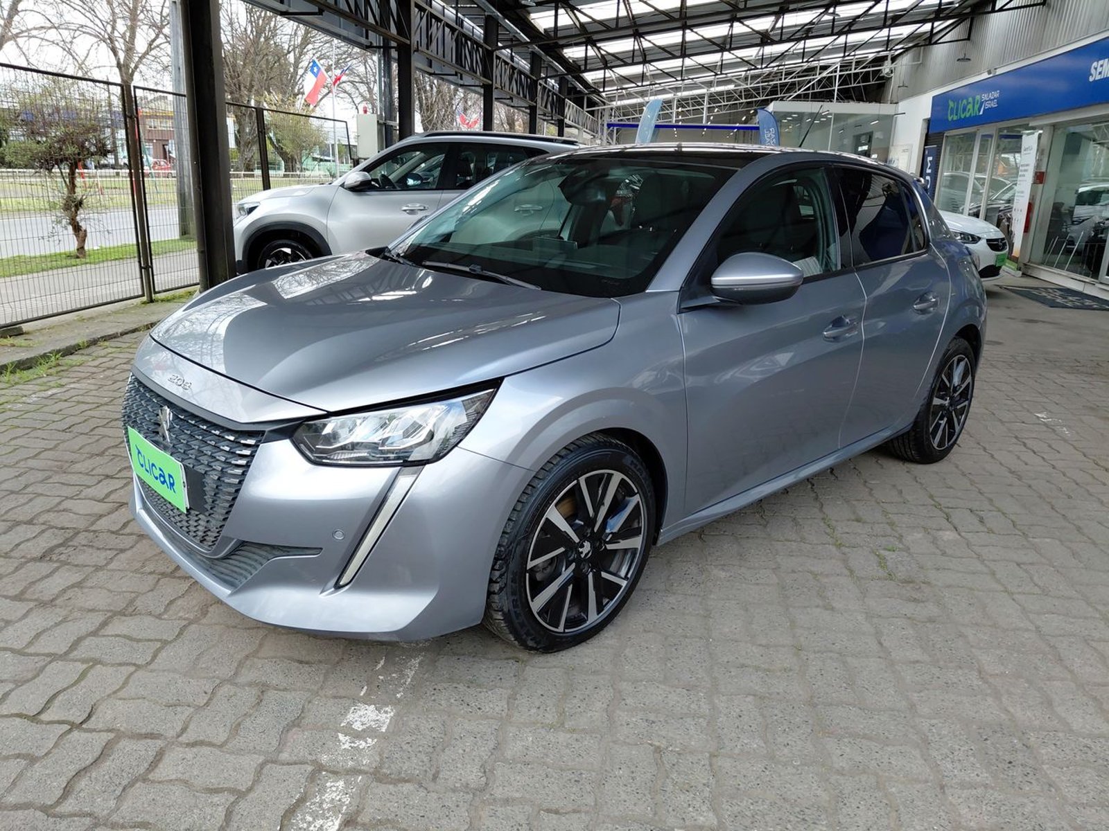 Peugeot 208 1.2 Gt Puretech 4x2 130 Eat8 5p 2021 - Imagen 3 de 8