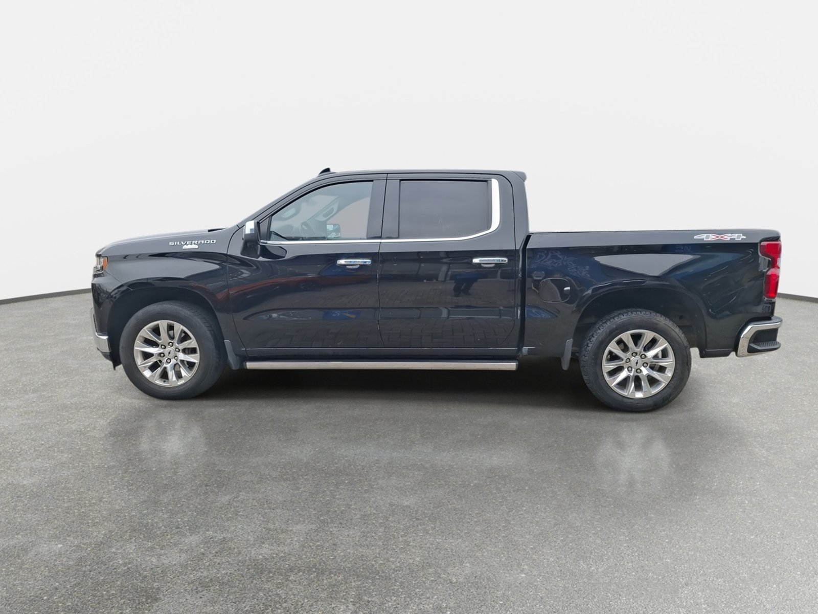 Chevrolet Silverado 5.3 Ltz 4x2 At 4p 2022 - Foto 4 de 8