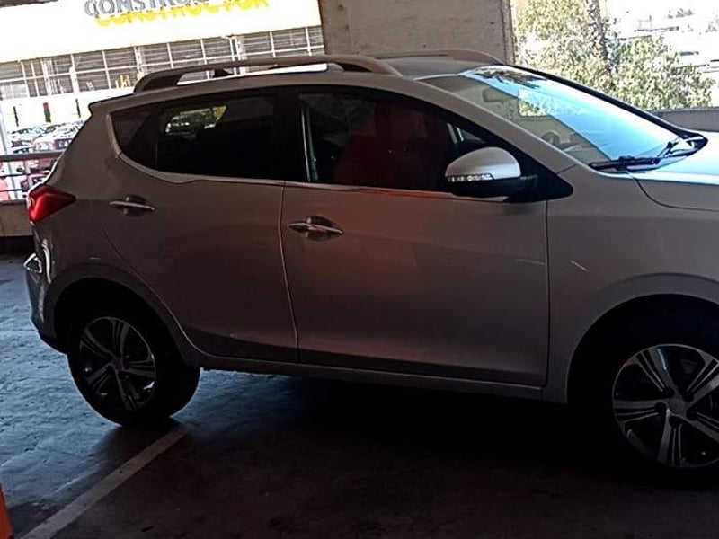 JAC Js2 1.5 Comfort 4x2 Mt 5p 2022 - Imagen 3 de 5