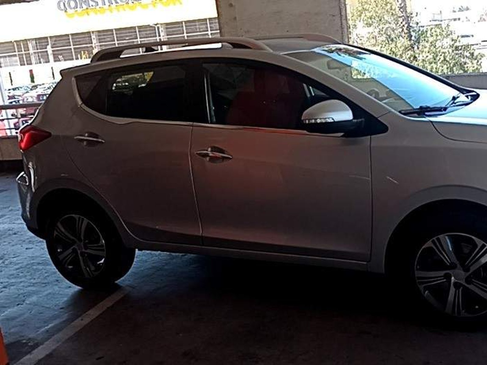 JAC Js2 1.5 Comfort 4x2 Mt 5p 2022 - Foto 3 de 5