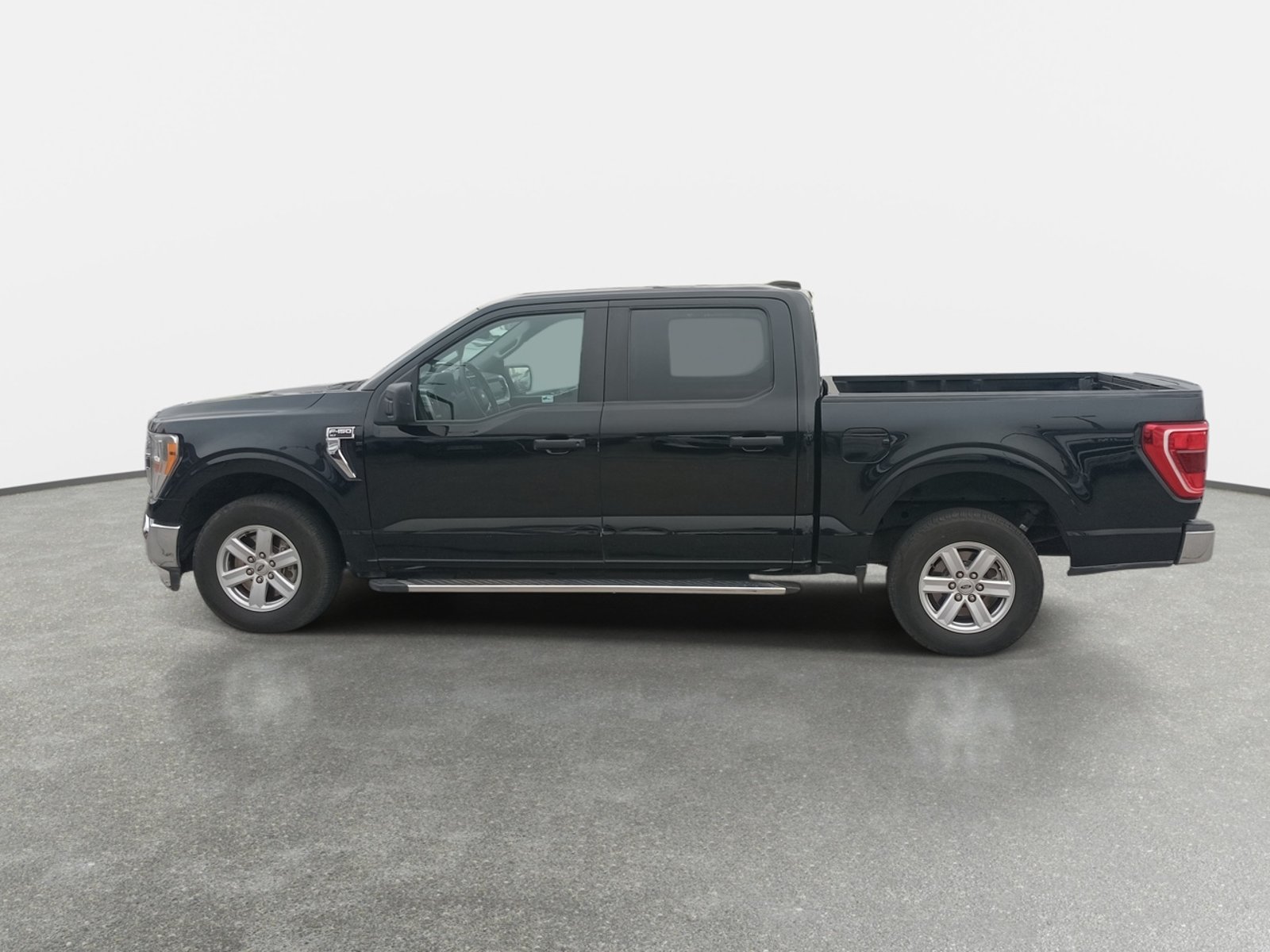 Ford F-150 3.3 Xlt Cc Dob. Cab. 4x2 At 4p 2023 - Foto 4 de 8