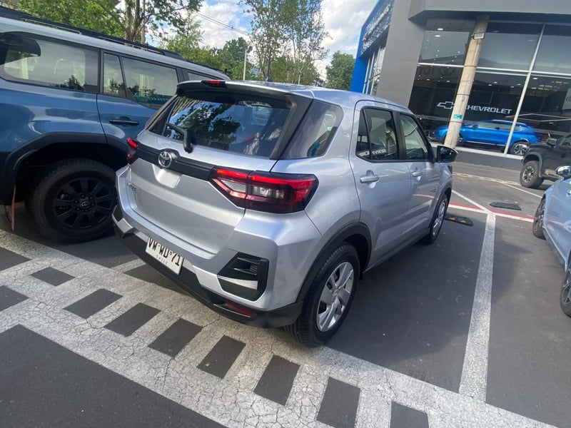 Toyota Raize 1.2 I 4x2 Mt 5p 2026 - Imagen 4 de 5