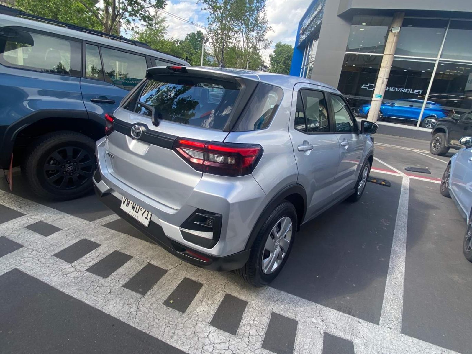 Toyota Raize 1.2 I 4x2 Mt 5p 2026 - Foto 4 de 5