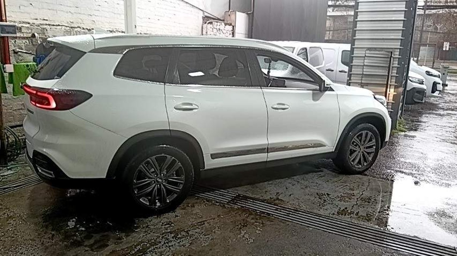 Chery Tiggo 8 1.5t Gls 4x2 Mt6 5p 2021 - Imagen 3 de 5