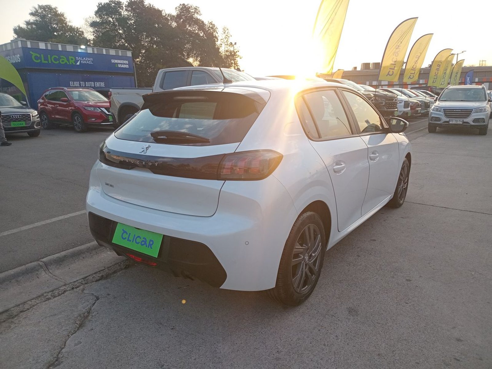 Peugeot 208 1.2 Active Pack Puretech 4x2 75 Mt 5p 2021 - Imagen 5 de 7