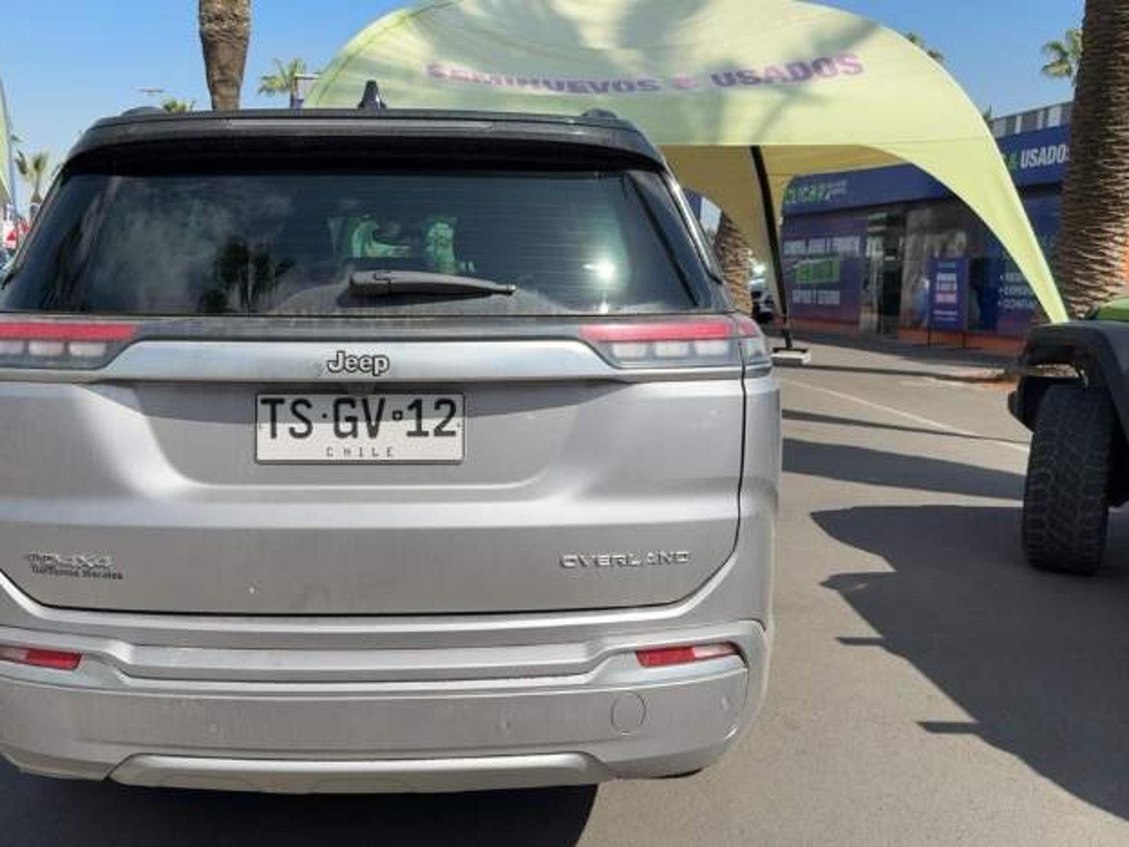 Jeep Commander 2.0t Overland Td380 Dies 4x4 9at 5p 2024 - Foto 5 de 5