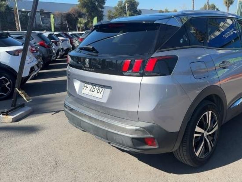 Peugeot 3008 1.5 Allure Bluehdi 4x2 130 Eat8 5p 2020 - Imagen 4 de 5