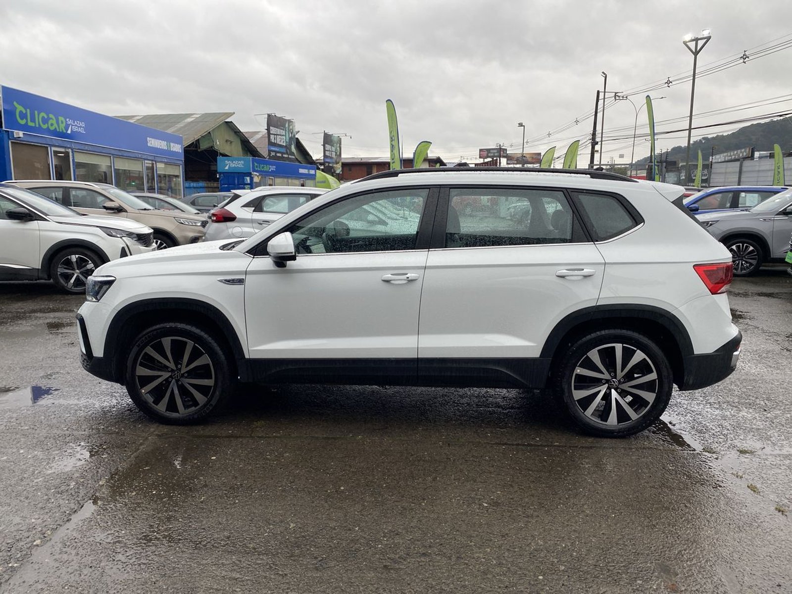 Volkswagen Taos 1.4 Tsi Comfortline 4x2 At 5p 2025 - Foto 4 de 8
