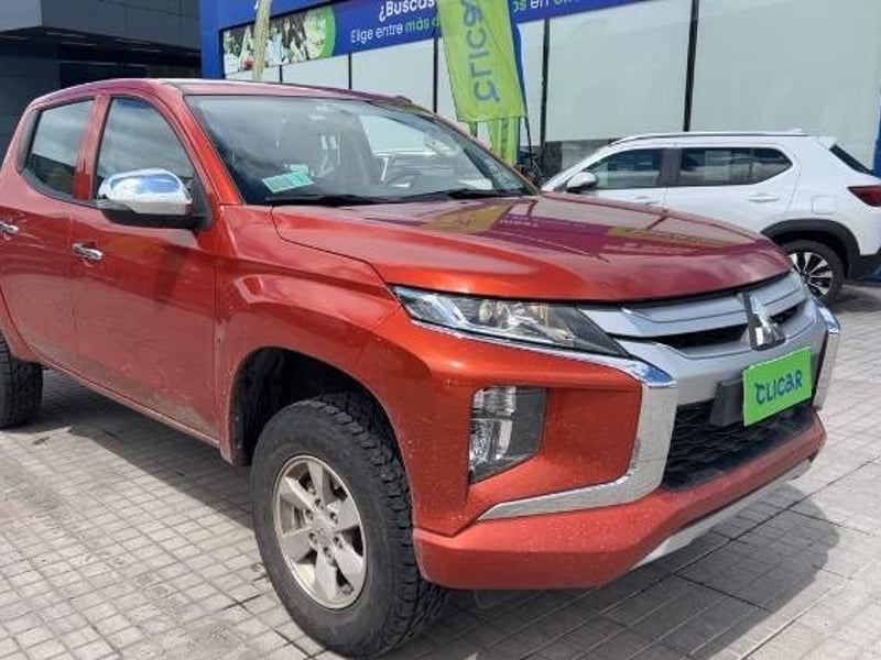 Mitsubishi L200 2.4 Katana Cr Diesel Special Pack Dob. Cab. 4x2 Mt 4p 2021