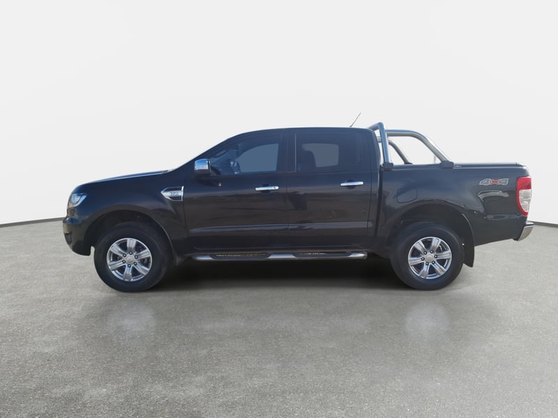 Ford Ranger 3.2 Xlt 4x4 Diesel Dob. Cab. At 4p 2023 - Imagen 4 de 8