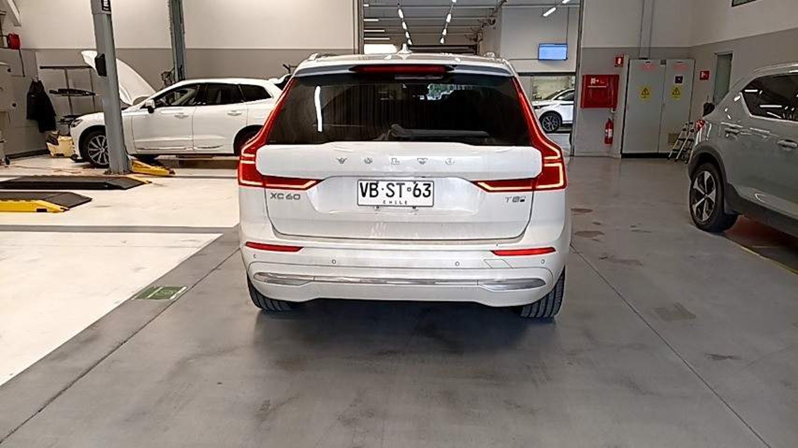 Volvo Xc60 2.0 T8 Recharge Plus Hybrid Awd At 5p 2025 - Imagen 5 de 5