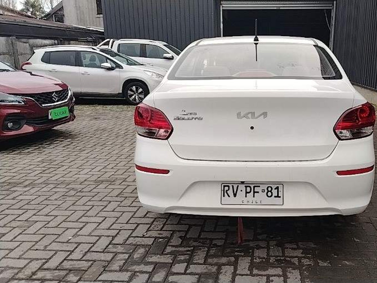 Kia Soluto 1.4 Lx 4x2 Mt 4p 2022 - Foto 5 de 5