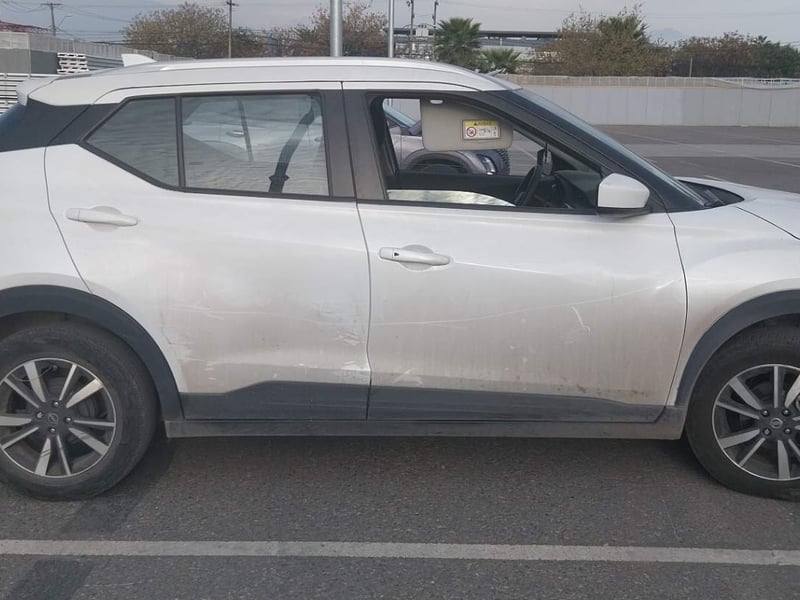 Nissan Kicks 1.6 Sense 4x2 Mt 5p 2023 - Imagen 3 de 5