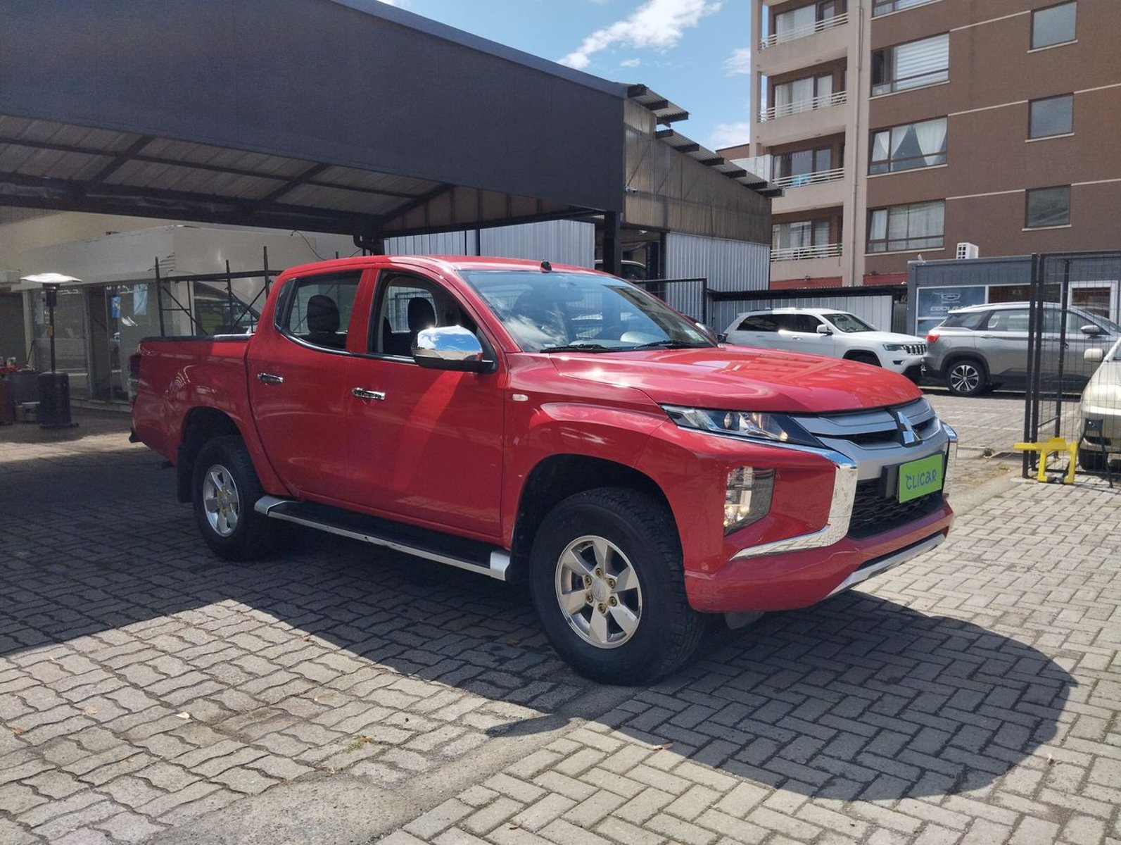 Mitsubishi L200 2.2 Katana Crt Diesel Dob. Cab. 4x4 Mt 4p 2024 - Foto 3 de 8