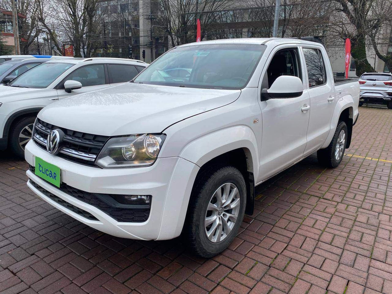 Volkswagen Amarok 2.0 Trendline Diesel 4motion 4x4 Dob. Cab. Mt 4p 2019 - Imagen 6 de 8