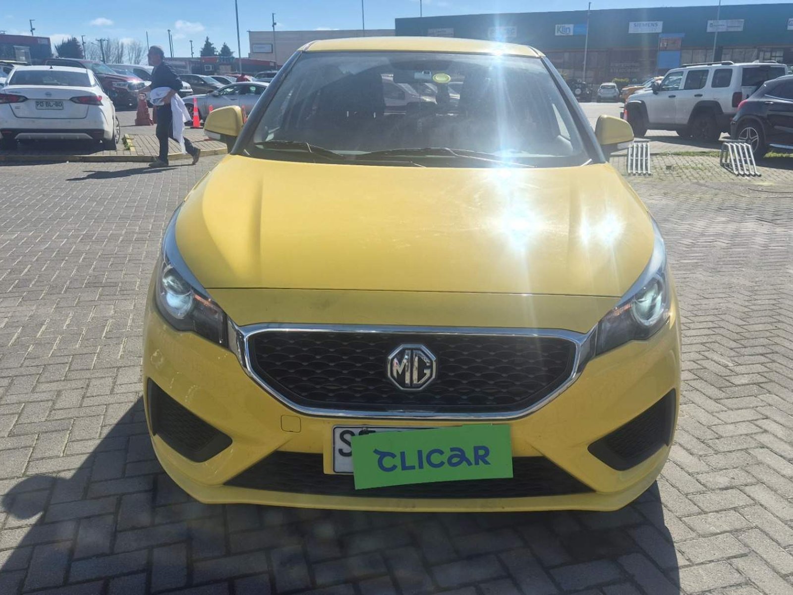 MG Mg 3 1.5 Std 4x2 Hb Mt 5p 2023 - Foto 2 de 5