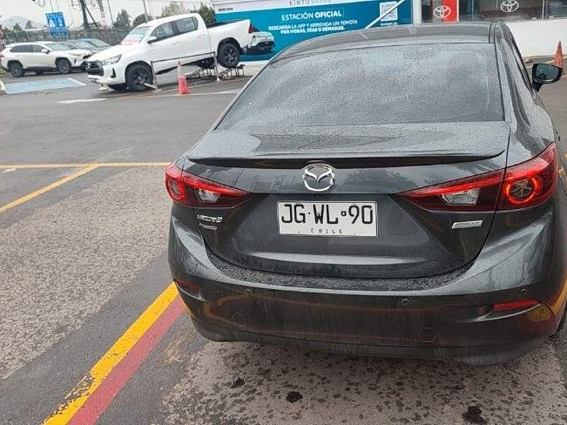 Mazda 3 2.5 Gt 4x2 Sdn Sr Audio Bose Cuero Gps 6at 4p 2017 - Imagen 5 de 5