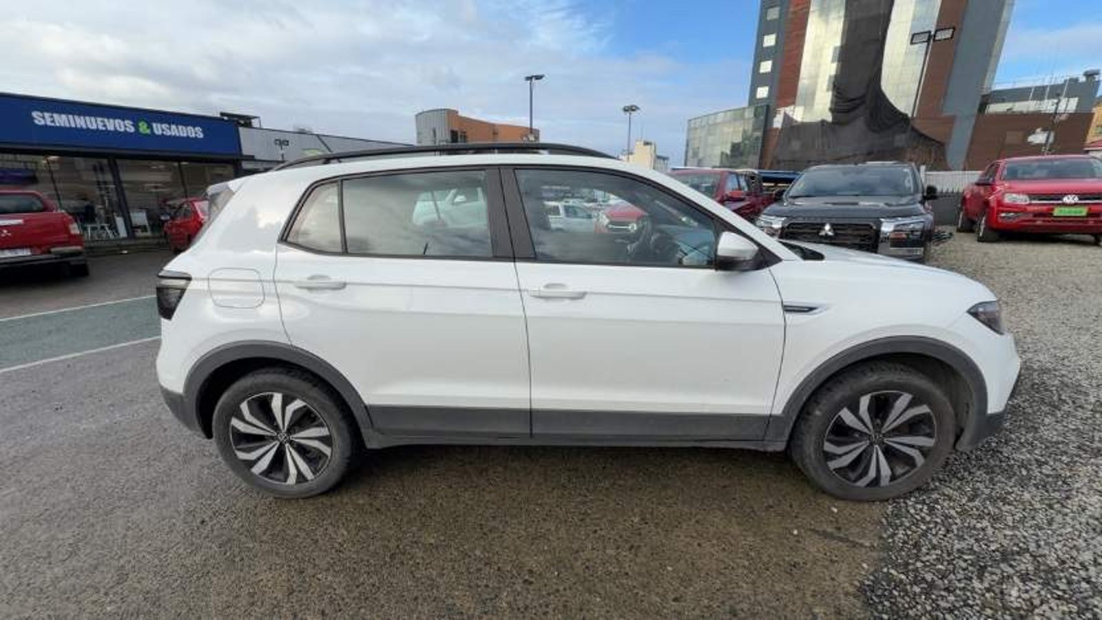 Volkswagen T-cross 1.0 Tsi Comfortline 4x2 Mt5 5p 2023 - Foto 3 de 8