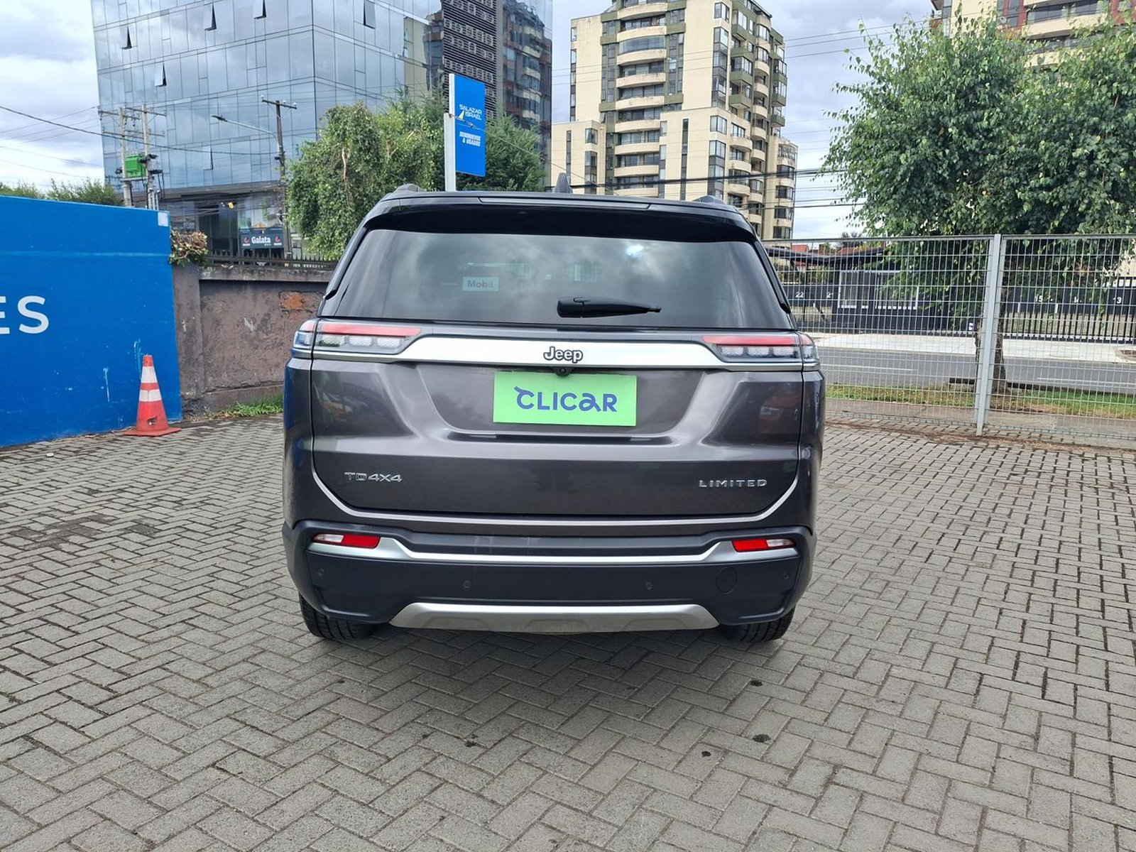 Jeep Commander 2.0t Limited Td380 Dies 4x4 9at 5p 2025 - Imagen 6 de 8