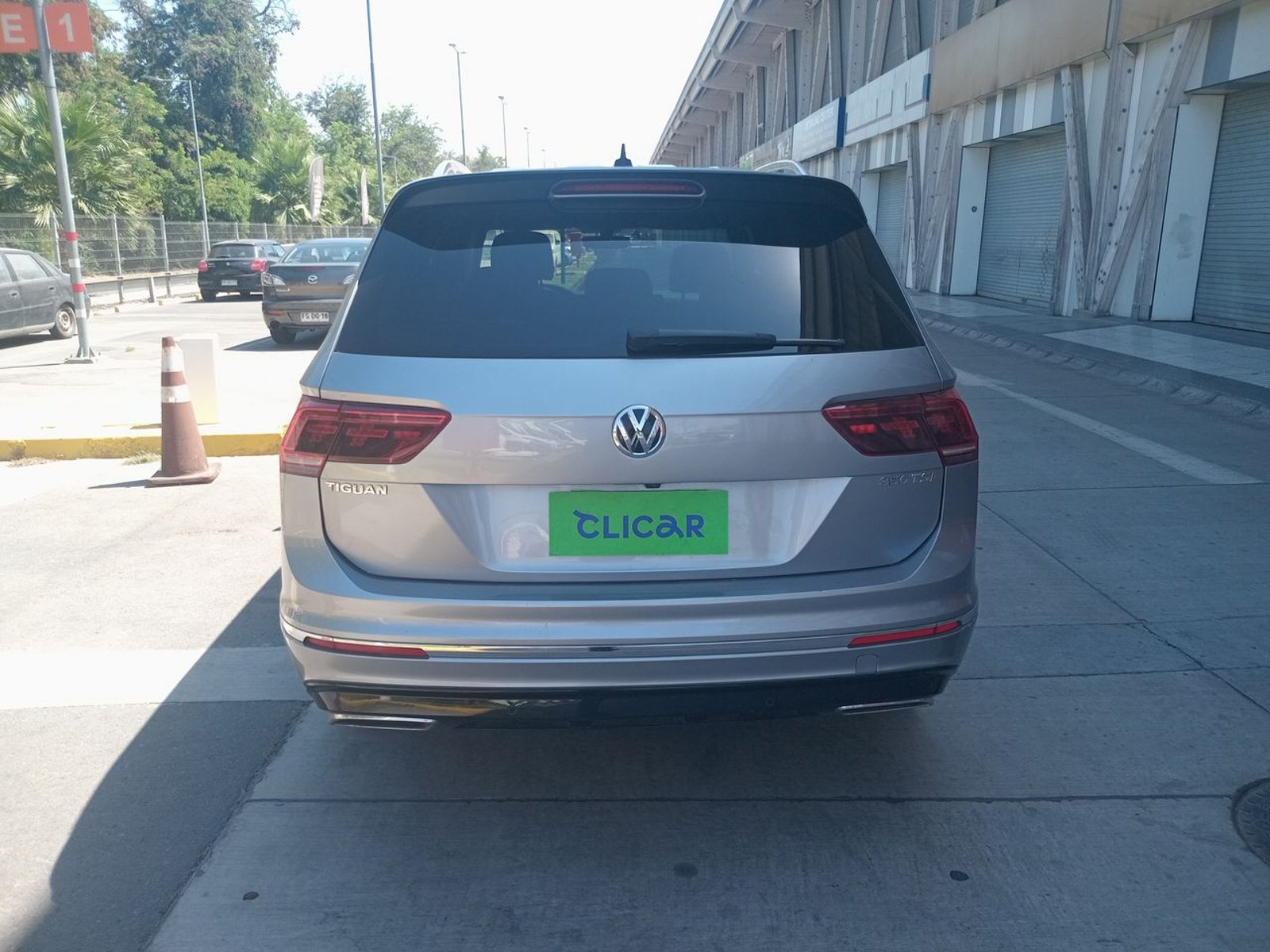 Volkswagen Tiguan 2.0 Tsi R-line 4motion 220hp 3row At 5p 2021 - Imagen 6 de 8
