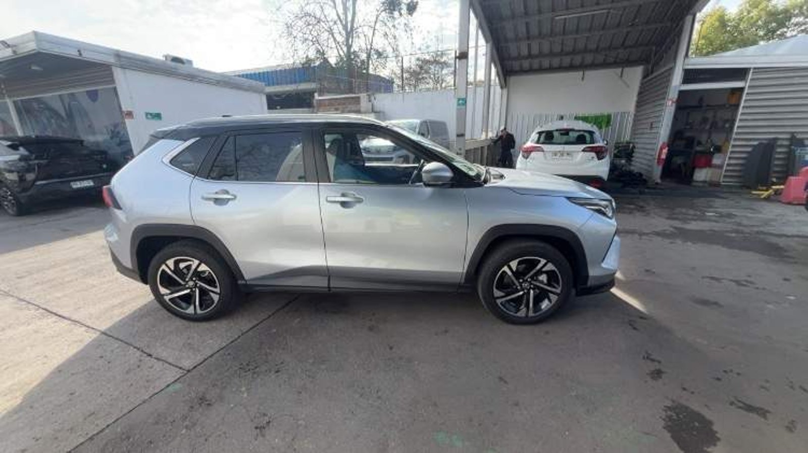 Toyota Yaris Cross 1.5 Xg 4x2 Cvt At 5p 2024 - Imagen 3 de 5