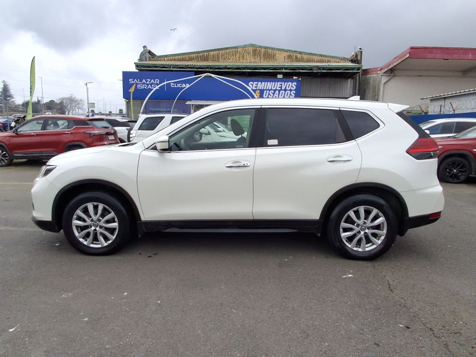 Nissan X-trail 2.5 Sense 4x2 3row Cvt At 5p 2019 - Foto 4 de 8