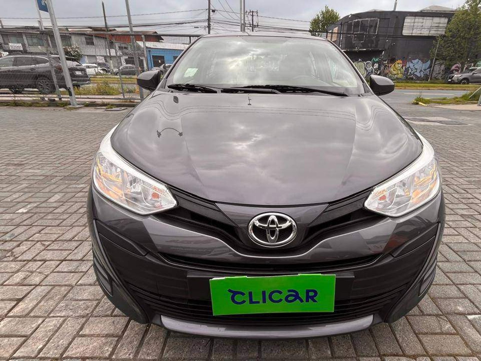 Toyota Yaris 1.5 Xli C 4x2 Mt 4p 2020 - Foto 2 de 5