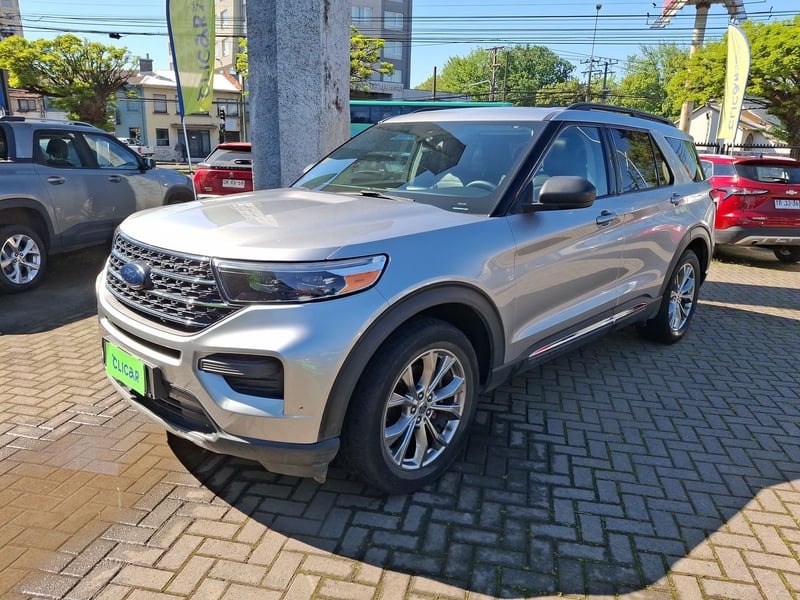 Ford Explorer 2.3 Ecoboost Xlt 4x4 At 5p 2022 - Imagen 3 de 8