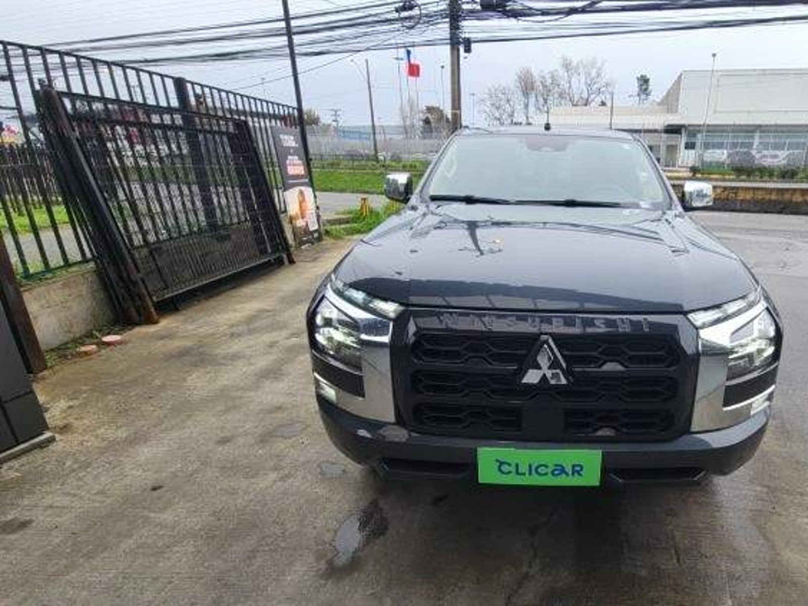 Mitsubishi L200 2.4 Dakar Xr Diesel 4x4 Dob. Cab. Euro6 Mt 4p 2025 - Foto 2 de 5