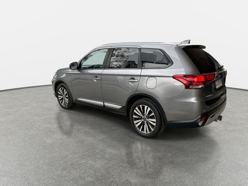 Mitsubishi Outlander 2.4 Glx 4x4 At 5p 2020 - Imagen 5 de 8