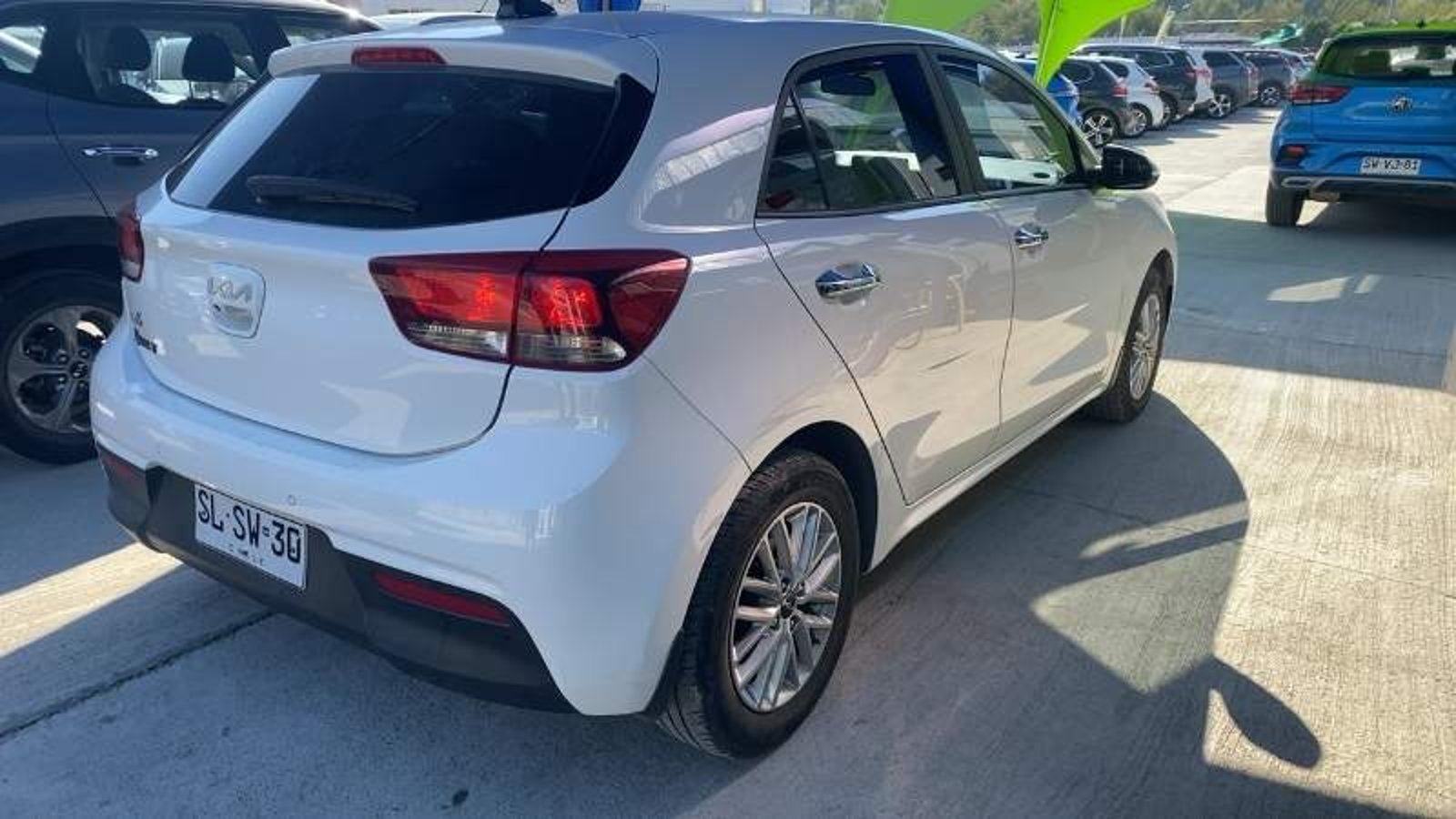 Kia Rio 5 1.4 Ex Full 4x2 Hb Ri 6mt 5p 2023 - Foto 5 de 8