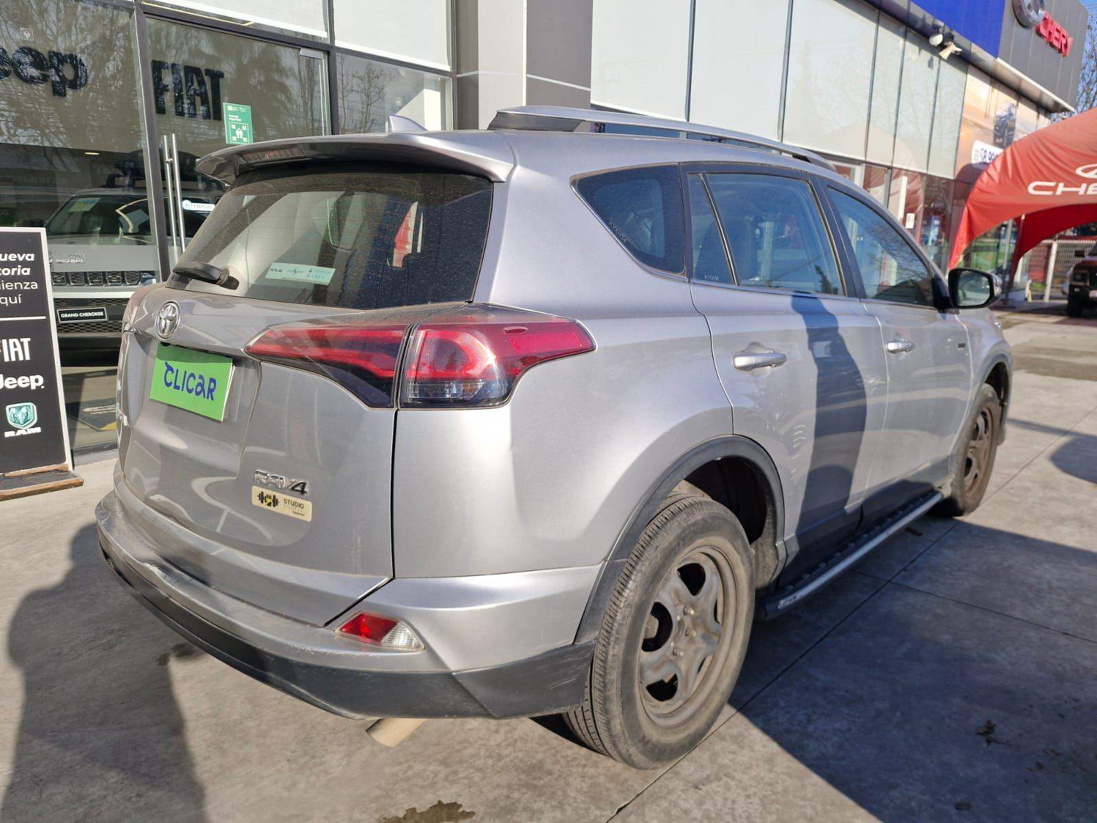 Toyota Rav 4 2.0 Adventure 4x2 Lujo Cvt At 5p 2019 - Foto 4 de 8