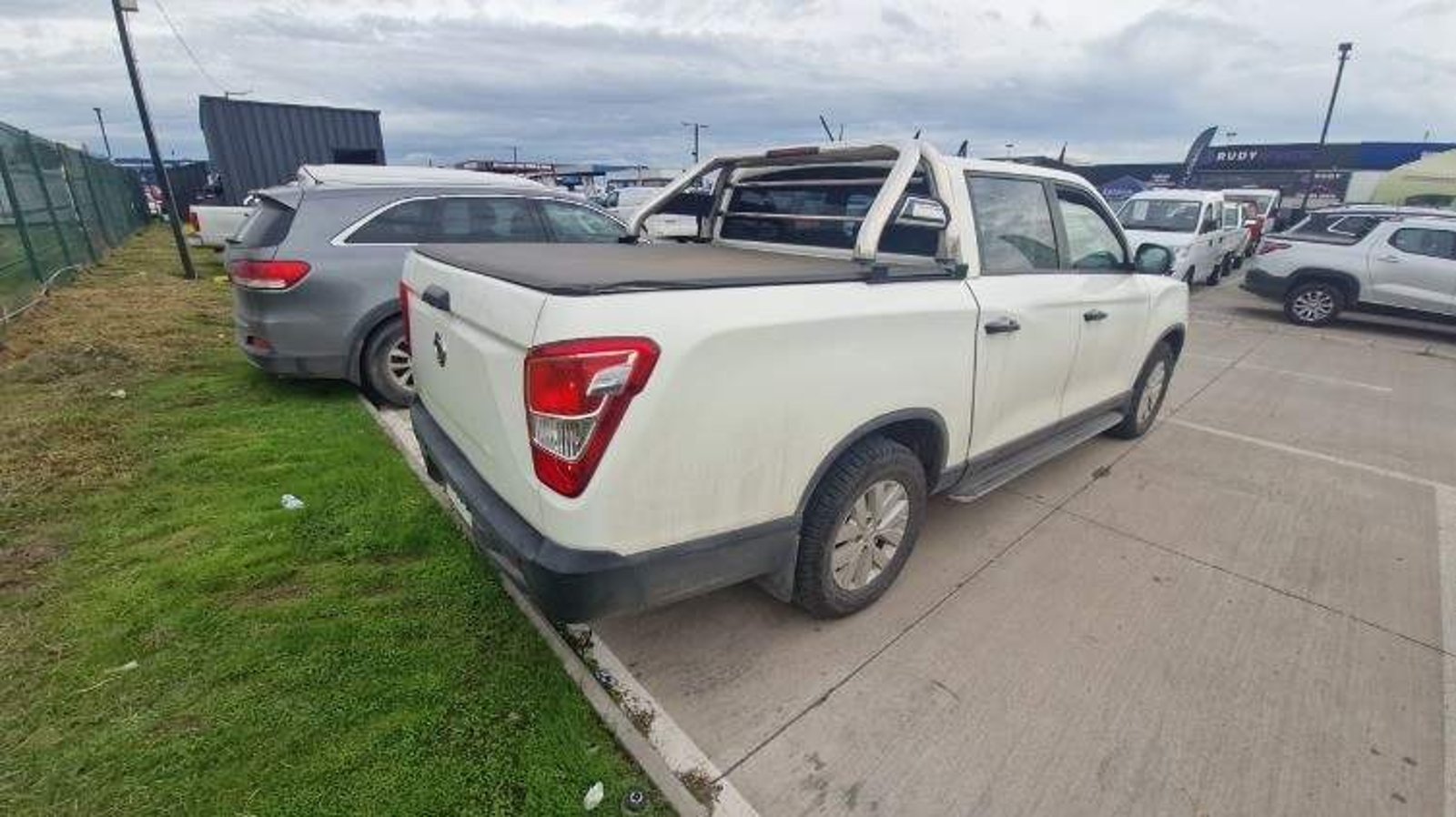 SsangYong Musso 2.2 Grand Glx Td Diesel 2wd Mt6 4p 2022 - Imagen 3 de 4