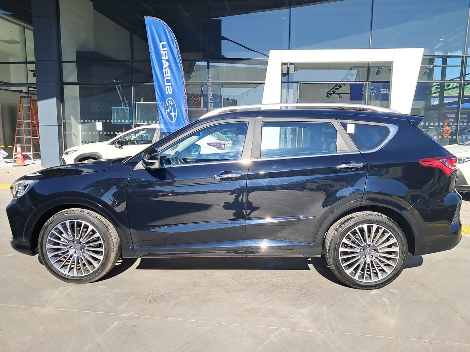 Jetour X70 1.5t Lux 4x2 At 5p 2025 - Foto 4 de 8