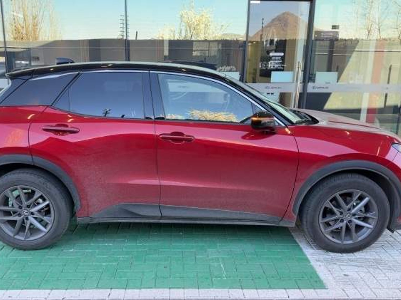 Lexus Lbx 1.5 Active Hibrido 4x2 Cvt At 5p 2024 - Foto 3 de 5