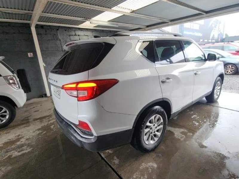SsangYong Rexton 2.2 Diesel Yrx301 4x2 Mt 5p 2020 - Imagen 4 de 5
