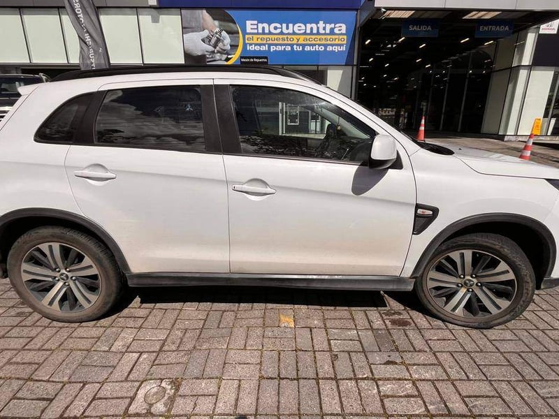 Mitsubishi Asx 1.6 Gls 4x2 Mt 5p 2022 - Imagen 3 de 5