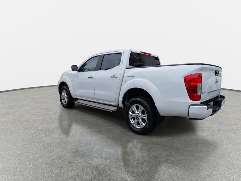 Nissan Navara 2.3d Xe Diesel 4x2 Dob.cab. Mt 4p 2024 - Imagen 5 de 8