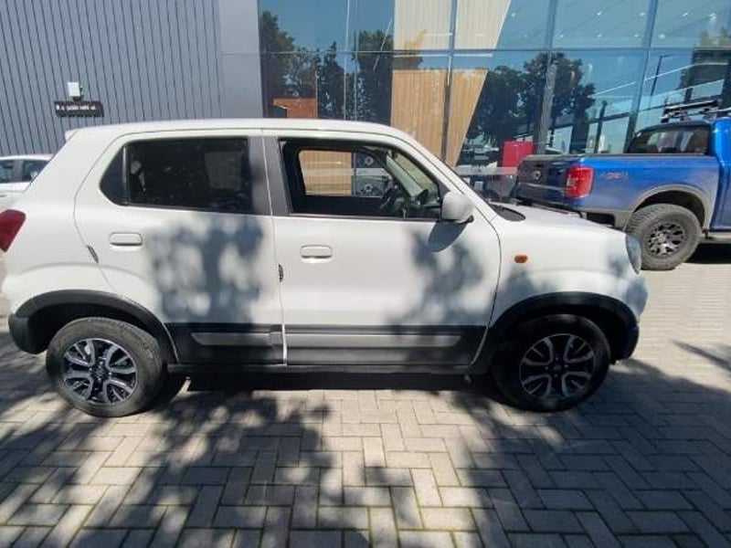 Suzuki Spresso 1.0 Glx Adventure 4x2 Ac Mt 5p 2023 - Imagen 3 de 5