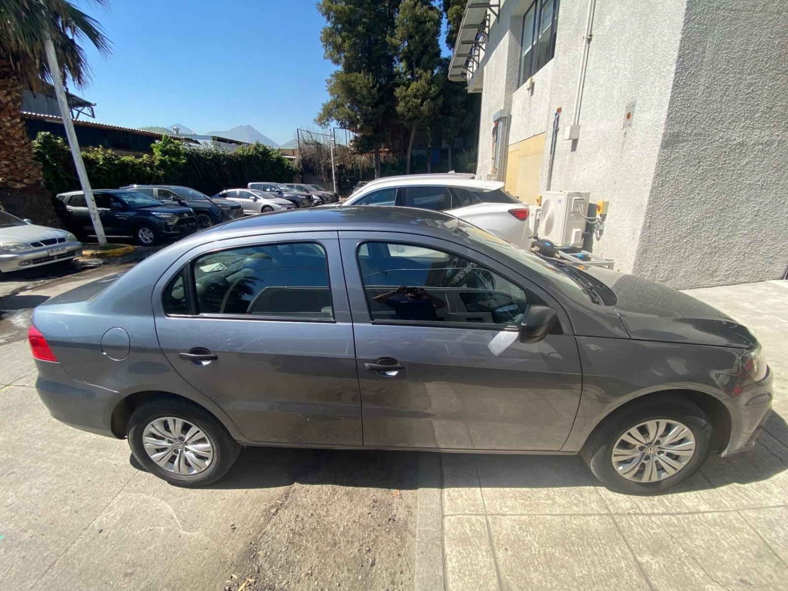 Volkswagen Voyage 1.6 4x2 Ac 2ab Mt 4p 2017 - Foto 3 de 5