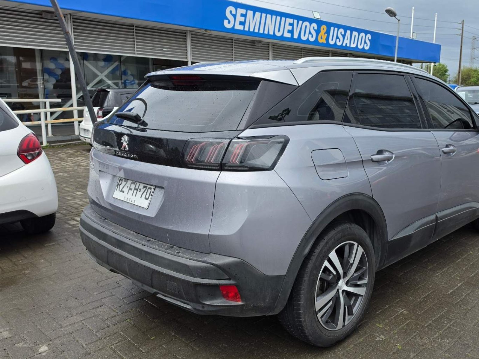 Peugeot 3008 1.2 Active Pack Puretech 4x2 130 Mt6 5p 2022 - Foto 4 de 5