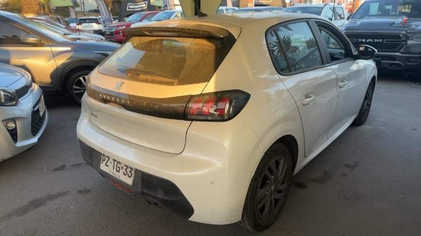 Peugeot 208 1.2 Active Pack Puretech 4x2 75 Mt 5p 2021 - Foto 4 de 8