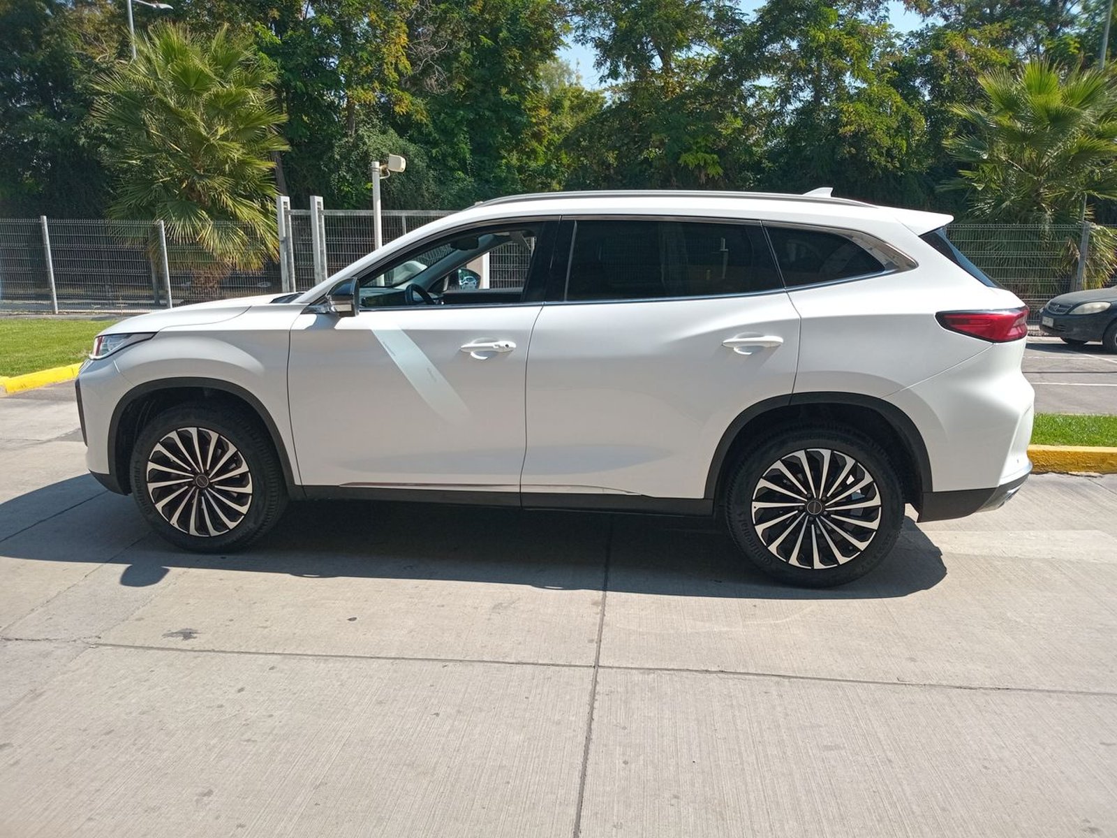 Exeed Txl 2.0t Unlimited Awd Dct At 5p 2024 - Foto 4 de 8