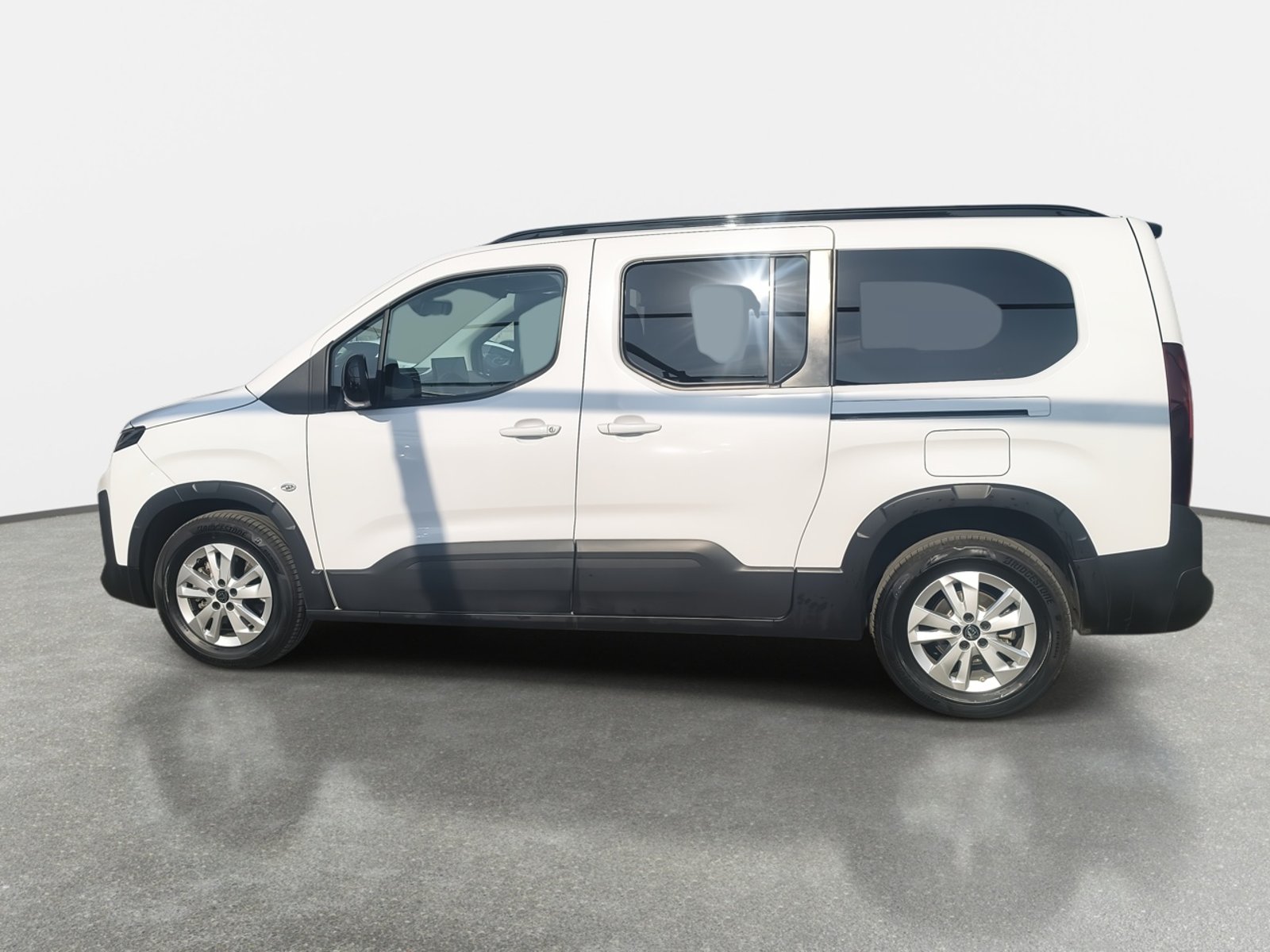 Peugeot Rifter 1.2 Mca Allure Puretech 130 4x2 Eat8 5p 2026 - Foto 4 de 8