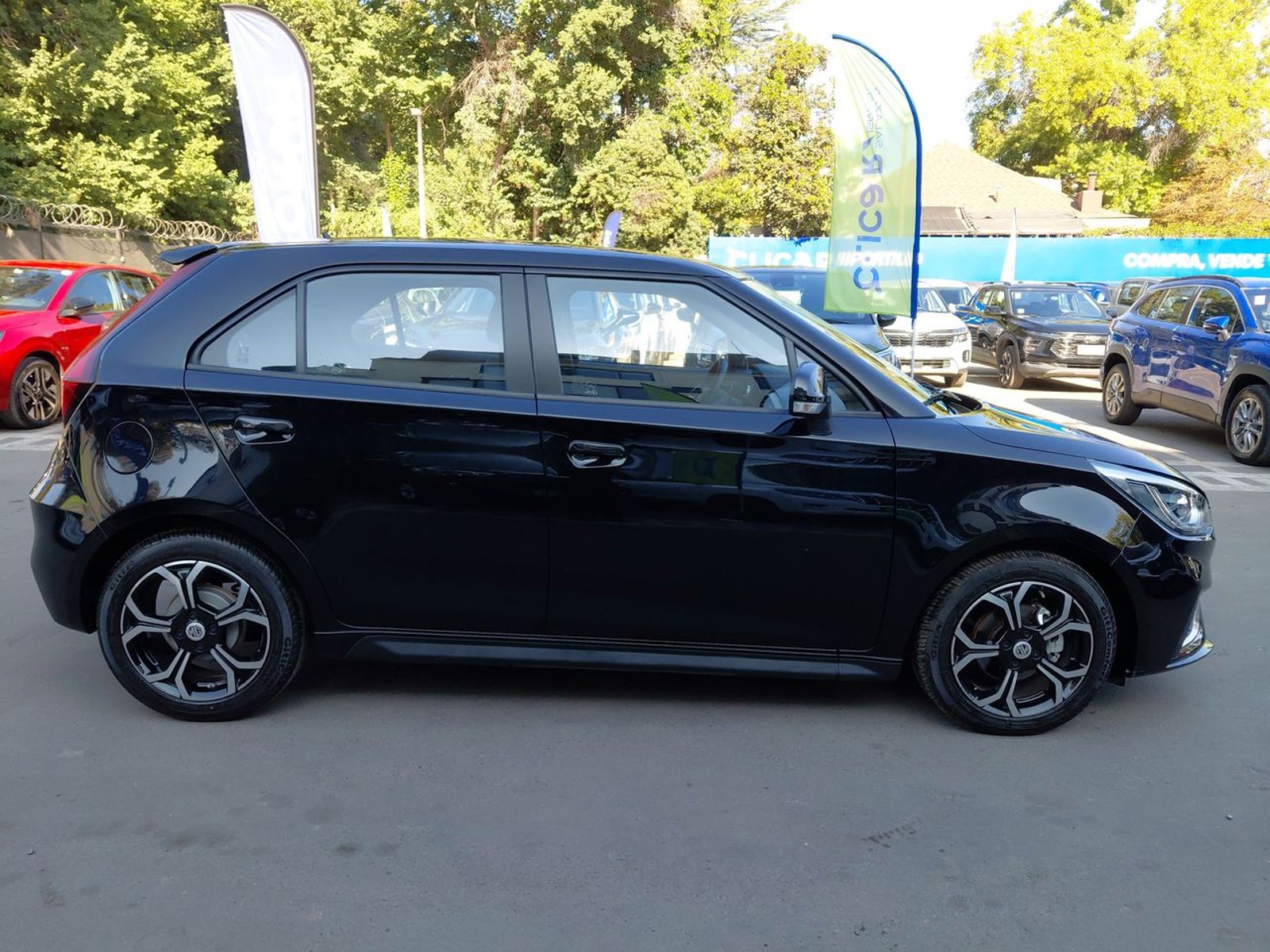 Mg Mg 3 1.5 Com 2wd Hb Cvt At 5p 2025 - Imagen 8 de 8