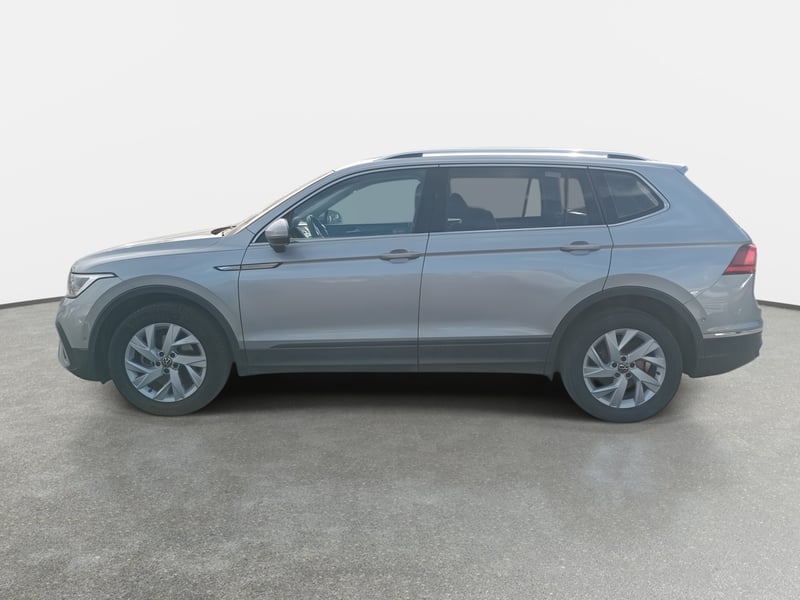Volkswagen Tiguan 1.4 Tsi Comfortline 4x2 At 5p 2023 - Imagen 4 de 8