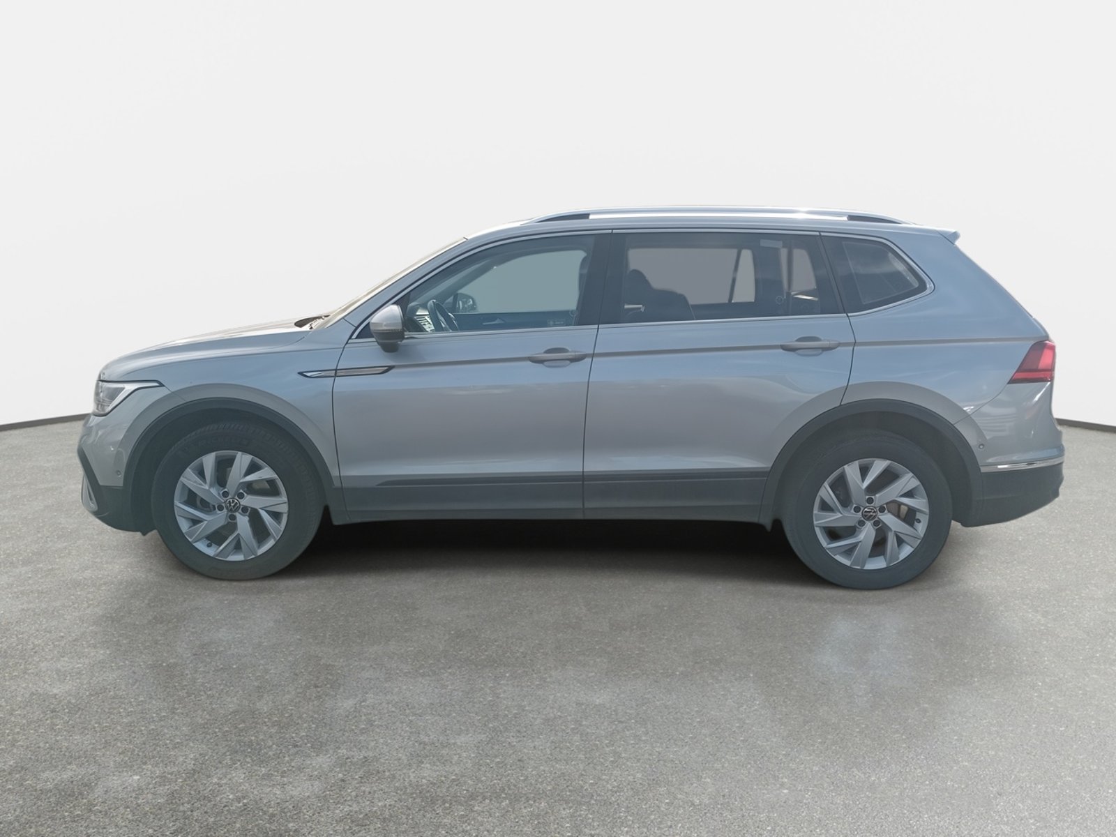 Volkswagen Tiguan 1.4 Tsi Comfortline 4x2 At 5p 2023 - Foto 4 de 8