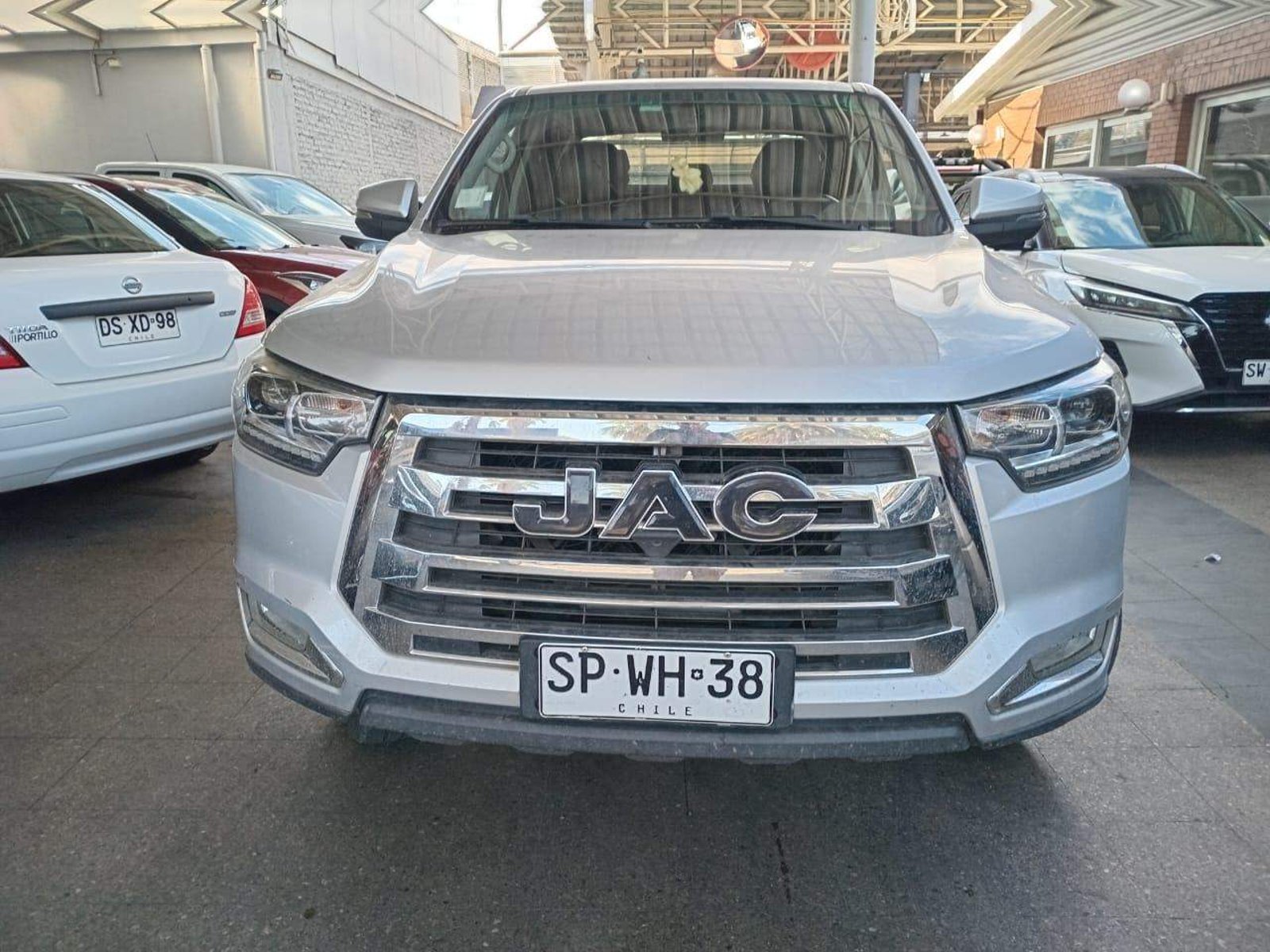 JAC T8 2.0 Advance 4x2 Diesel Mt 4p 2023 - Foto 2 de 5