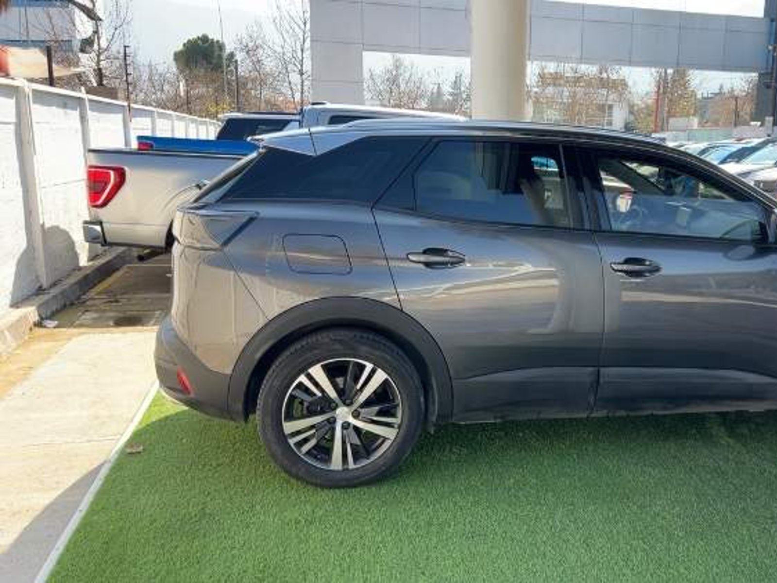 Peugeot 3008 1.2 Active Puretech 4x2 130 Mt6 5p 2021 - Foto 2 de 4
