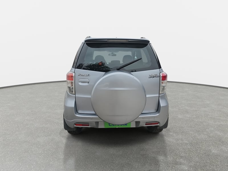 Toyota Rush 1.5 Lei 4x2 At 5p 2018 - Imagen 6 de 8